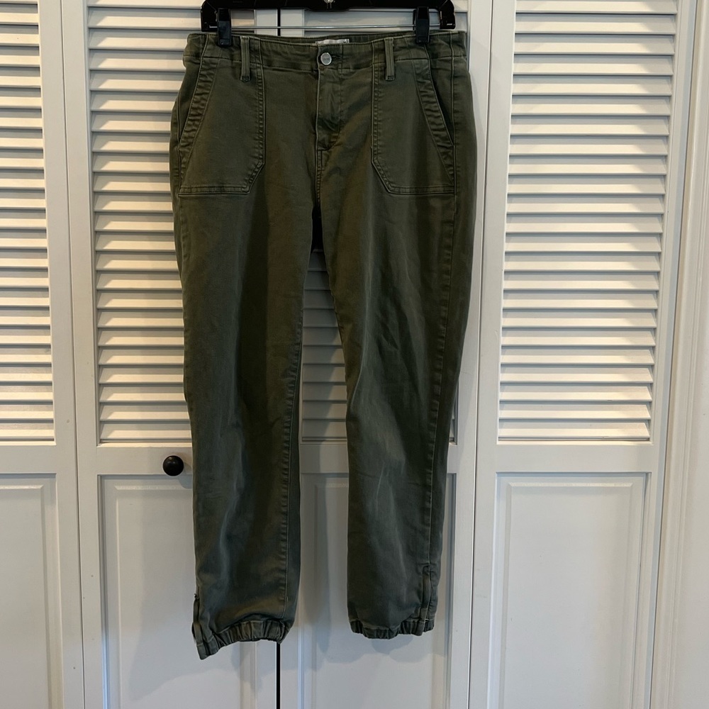 Womens Paige Mayslie Jogger. Army green size 29.